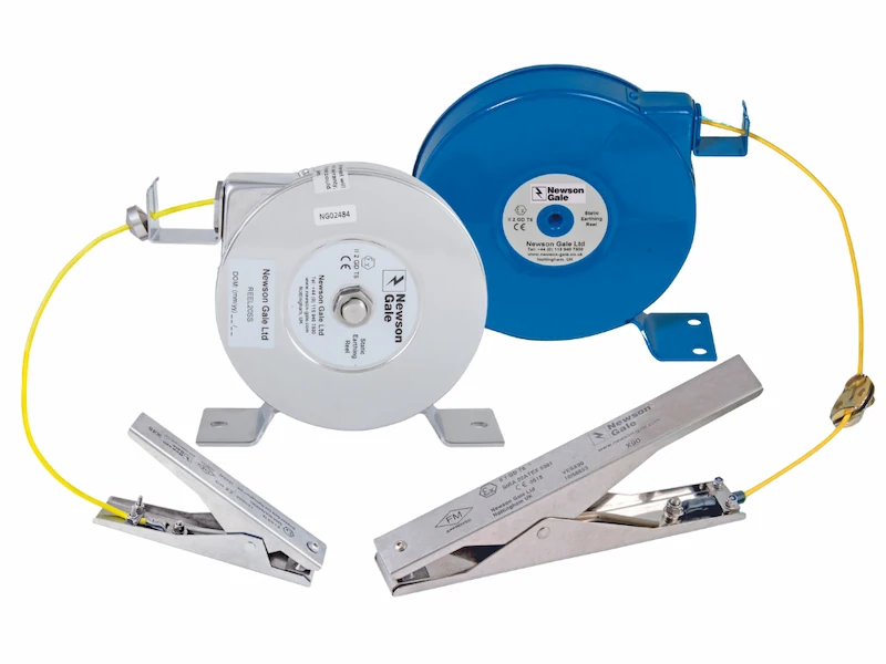 Erdungsklammern und Kabeltrommeln